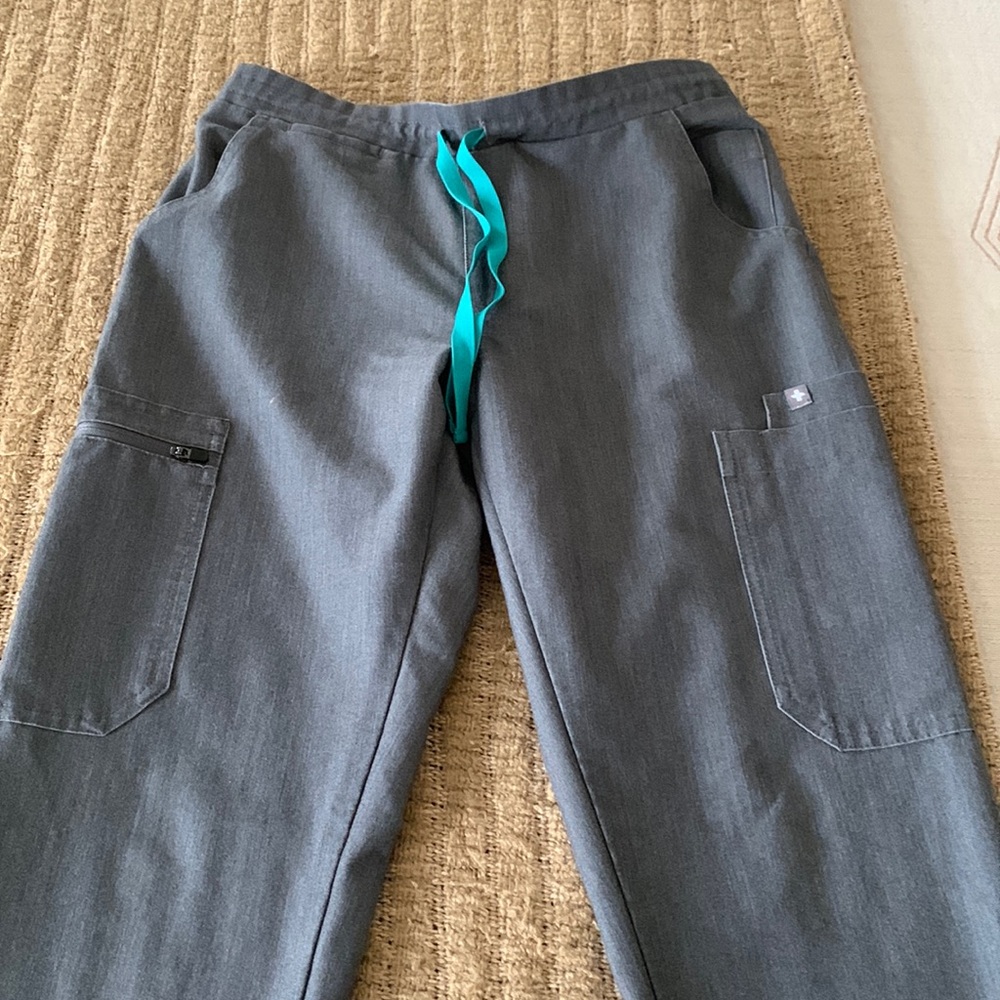 Figs Yola Graphite Pants